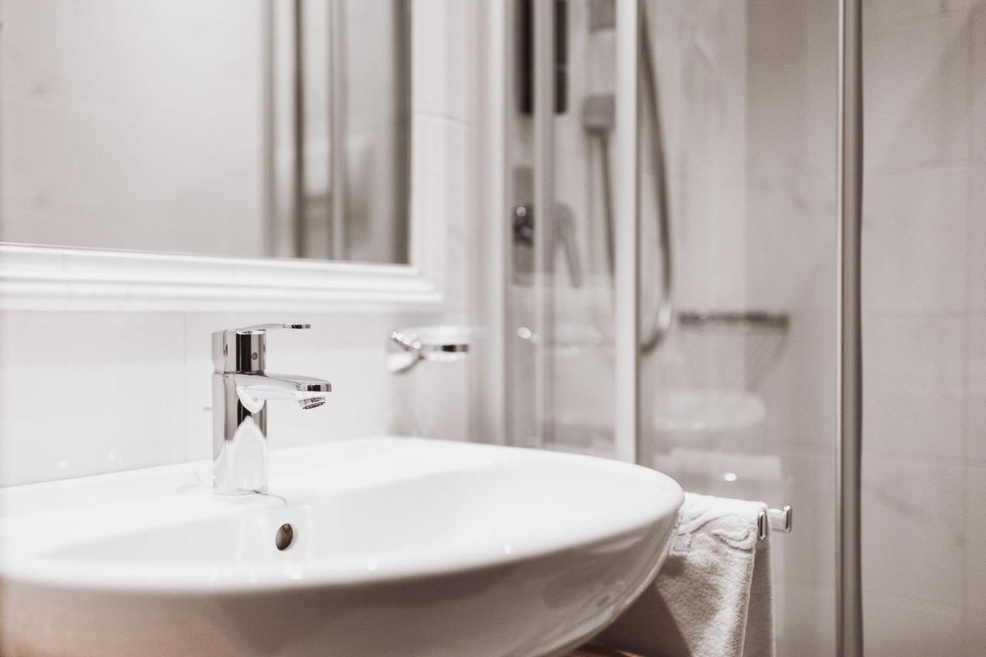Hotel Montis - Active Nature Spa Brunico Ngoại thất bức ảnh