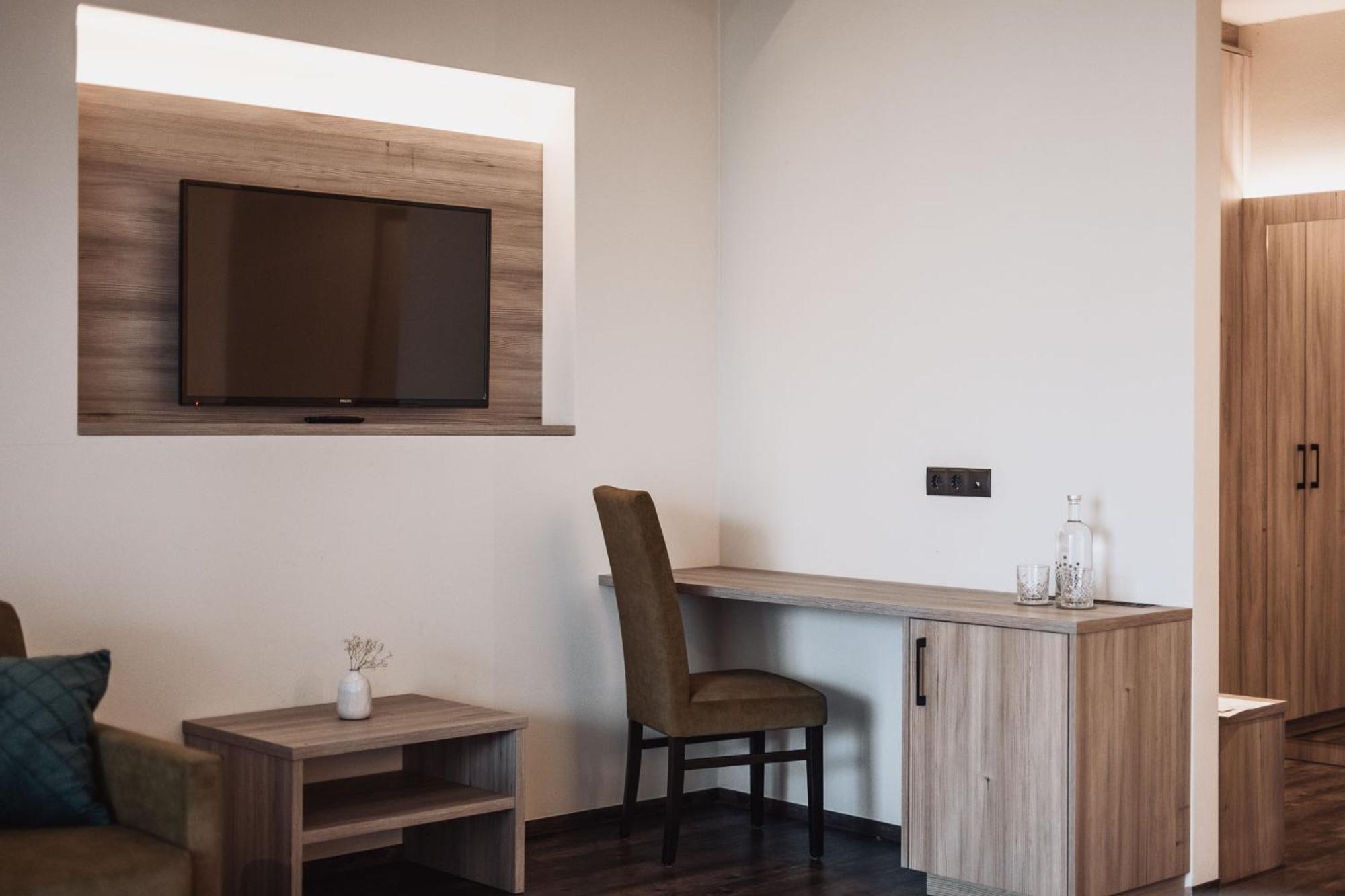 Hotel Montis - Active Nature Spa Brunico Ngoại thất bức ảnh